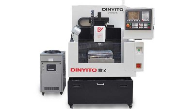 小型數(shù)控精雕機(jī)是怎么樣自動(dòng)換刀的？